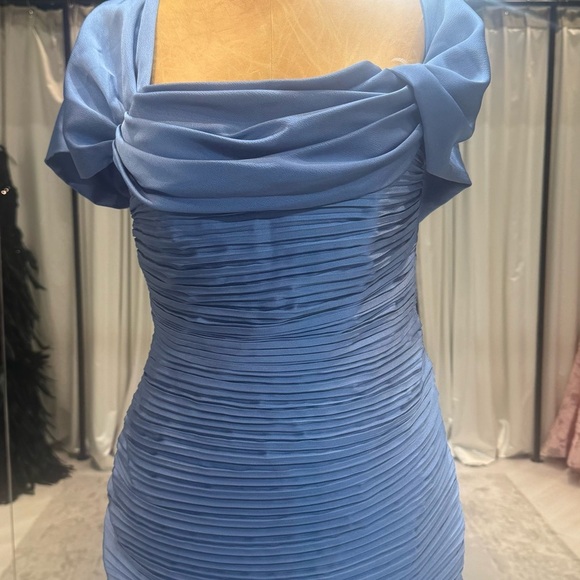 Baby blue bandage ruffled evening gown - Picture 8 of 8